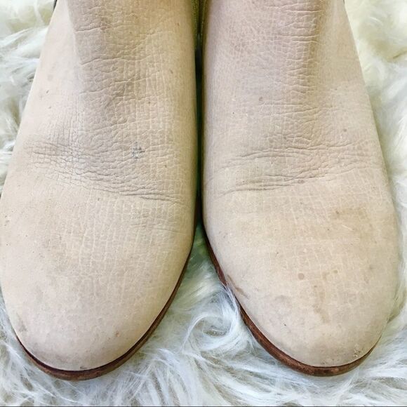 Sam Edelman “Petty” Ivory Suede Booties. 10 - Picture 4 of 6